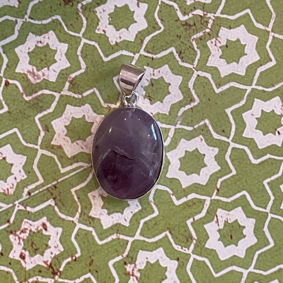 Natural Sage Amethyst Silver Plated Oval Pendant Light Purple 1.5” x .75” – NEW - Picture 4 of 7